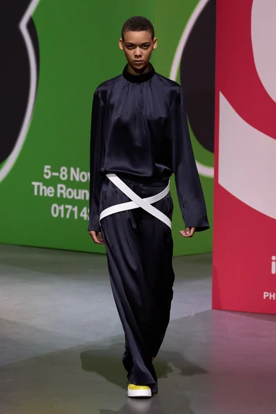Look 49